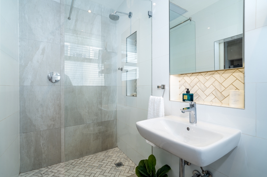 0 Bedroom Property for Sale in Sea Point Western Cape